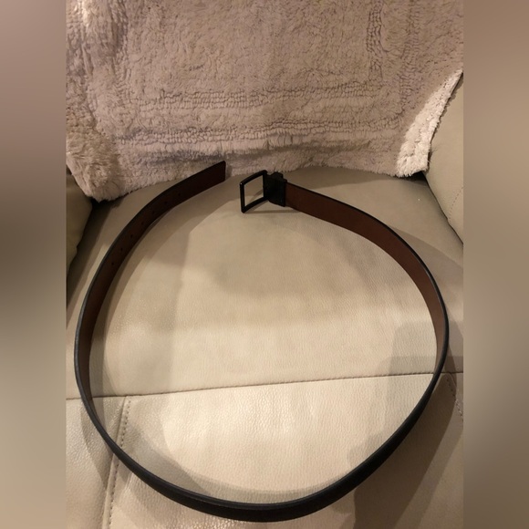 Men’s Guess Black Belt size 38-40 EUC another sexy beautiful belt like new - Picture 6 of 15